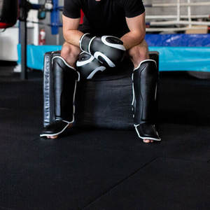 แผ่นรองเตะหนังแท้คุณภาพสูงสำหรับการฝึกซ้อมมวยไทย คาราเต้ มวยสากล MMA เทควันโด และศิลปะการต่อสู้ - Product Image 6