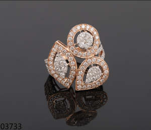 Élégante bague en argent sterling avec diamant taillé en trois formes, bijoux de mariage, cadeau pour anniversaire et usage quotidien, en vente - Product Image 4