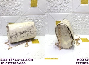 Bolso de Mano Metálico de Diseño de Lujo para Mujer |   Bolso de mano tipo bandolera para fiesta o boda con cadena |   Bolso de Mano Elegante para Mujer - Product Image 5