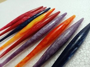 เข็มโครเชต์เรซิ่นทำมือสีสันสดใส ทนทาน ไม่ซ้ำใคร เหมาะสำหรับทุกงาน - Product Image 6