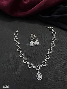 Ensemble de bijoux de mariée en diamant américain classique Collier et boucles d'oreilles en deux pièces pour mariage Style classique à la mode - Product Image 6