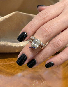 Ensemble de bague de fiançailles avec diamant de laboratoire taille coussin de 3,75 carats, bague solitaire avec bande éternelle complète en or jaune massif 10 carats - Product Image 1