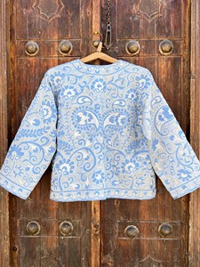 Chaqueta Suzani de Terciopelo Bordada con Flores Azules Estilo Bohemio para Mujer, Cuello en V, Manga Larga, Hecha a Mano, para Primavera - Product Image 5
