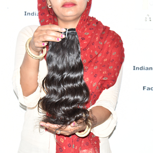 Extensions de cheveux humains indiens Remy ondulés, soyeux et doux, couleur noire 100 % naturelle, en gros, pour femmes - Product Image 1