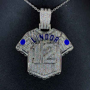 Fine Iced Out Football Numéro 12 Pendentif Hip Hop Lindor Jersey Charme Pendentif S925 Argent Rock Style Bijoux - Product Image 1