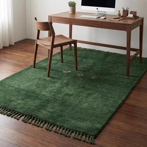 Alfombra Clásica de Lana Anudada a Mano Estilo Marroquí Verde Esmeralda Premium con Patrón Floral y Flecos Decorativos - Product Image 3