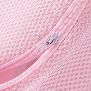 Bolsa de Lavandería de Malla Rosa para Ropa Delicada, Doble Capa, Cilíndrica, Hecha en Taiwán - Product Image 6