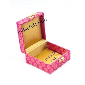 Boîte Shagun faite à la main de couleurs assorties Boîte à bijoux en bois d'ingénierie et boîte à monnaie avec gravure Boîte cadeau pour l'argent et les bijoux - Product Image 3