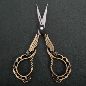 Ciseaux d'artisanat de broderie de détail pointu avec étui pour couture couture filetage outils d'illustration de bricolage pour l'utilisation faciale de cheveux - Product Image 5