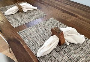 Anneaux de serviette en bois rustique, décoration de table lapin, porte-serviettes rond pour la table de fête de Pâques - Product Image 3