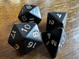 Ensemble de dés polyédriques en acrylique écologique rustique poli, 7 pièces, pour les jeux de rôle Dungeons and Dragons - Product Image 1