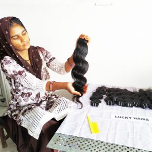 100% Virgen Remy Templo Indio Color Negro Venta al por mayor Cabello humano Fabrica Onda corporal Tejido Agua Onda profunda Paquetes Extensiones - Product Image 4