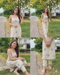Conjunto de Kurta y Pantalón de Algodón sin Mangas, Estilo Étnico Indio de Bollywood, 2 Piezas, Estampado Floral Blanco, para Fiestas de Invierno/Verano, para Mujer, Venta al Por Mayor - Product Image 2