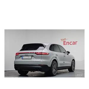 Porsche Cayenne 3.0 2024 con Caja de Cambios Automática, Volante a la Izquierda, Asientos de Cuero, Cámara Trasera, 27,916 km - Product Image 2