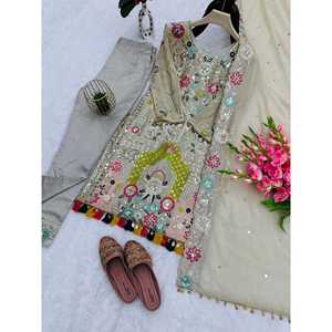 Conjunto de Traje de Fiesta para Mujer de Diseñador con Espejo Real y Trabajo Manual - Product Image 3