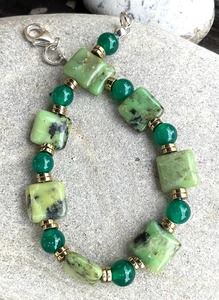 Luxury Handcrafted Resin Pendant Necklace for <b>Women</b> Elegant Party Wear fashion pendant necklaces fashion <b>jewelry</b> necklaces - Product Image 4