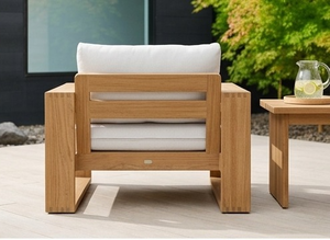 Chaise longue d'extérieur en teck massif résistant aux intempéries, finition naturelle, pour projets de villas de luxe et de patios. - Product Image 2