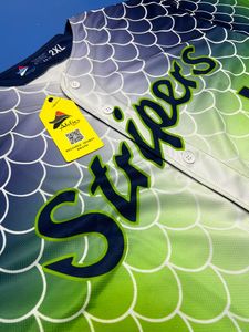 Último Diseño de Camiseta de Béisbol con Escamas de Pez, Camiseta de Béisbol de los Gwinnett Stripers, Talla Única, Uniforme de Béisbol - Product Image 4