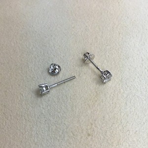 Pendientes de plata de ley 925 con diamantes naturales de corte redondo chapados en rodio para mujer, joyería de boda moderna de 0,66 quilates, 4,5 mm - Product Image 6