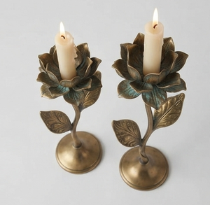 Candelabro de latón antiguo con forma de flor de loto, soporte para velas, decoración para el hogar y bodas, par - Product Image 4
