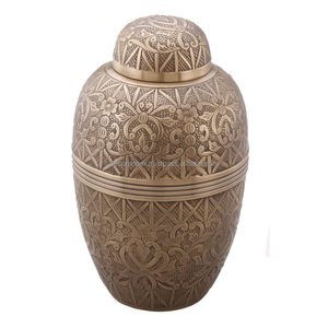 Urna funeraria de Metal de estilo americano clásico Calidad duradera Urna conmemorativa de latón ligero Diseño moderno Honrando recuerdos - Product Image 5