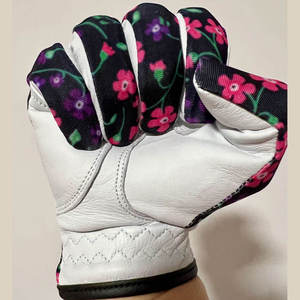 Guante de Golf de Piel Cabretta Transpirable para Mano Izquierda con Diseño Personalizado con Estampado de Puntos para Entrenamiento en Club - Product Image 4