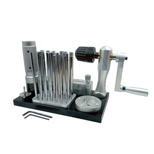 Machine manuelle à anneaux en acier inoxydable Eagle pour le travail de bijoutier et les petits anneaux - Product Image 1