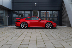 รถ SUV ปี 2025 รุ่น 911 GT3 มือสอง สภาพดี เครื่องยนต์เบนซิน 4.1-6 ลิตร เทอร์โบ 510 แรงม้า ภายในเบาะหนังสีเข้ม - Product Image 5
