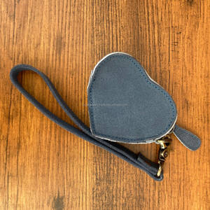 Monedero de pulsera en forma de corazón de cuero de gamuza de alta calidad para mujer, billetera pequeña de cuero genuino de estilo a la moda - Product Image 5