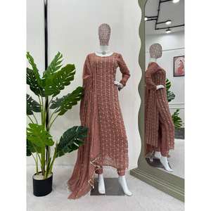 Conjunto de Traje de Chifón XL de Diseñador con Bordado de Encaje Elegante y Detalle de Remaches - Product Image 4