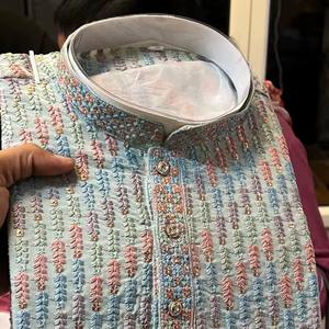 Kurta Pajama pour homme en coton épais de qualité supérieure, avec un imprimé numérique élégant, tenue traditionnelle disponible à la vente - Product Image 1