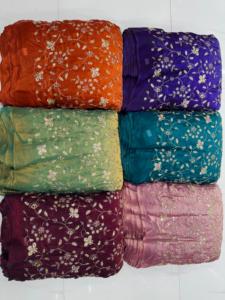 Tissu décoratif de mode pour collections de vêtements ethniques, vêtements de créateurs et tenues traditionnelles contemporaines - Product Image 4