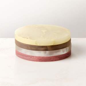 Ensemble de sous-verres en résine de haute qualité avec surface polie et lisse pour une utilisation quotidienne à la maison, au bureau et au café - Product Image 1