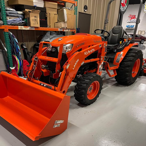 Tecnología Avanzada de Tractores Compactos que Ayuda a los Agricultores a Mejorar la Productividad con el Kubota Lx3310 Power - Product Image 4