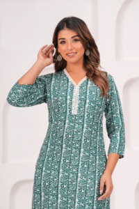 Women Green Printed <b>Kurti</b> Ethnic Casual Wear <b>Kurti</b> - Product Image 5