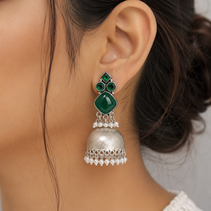 Pendientes Colgantes Tradicionales Jhumka de Ónix Verde Plateados en Plata Oxidada al por Mayor para Mujer - Directo de Fábrica - Product Image 2