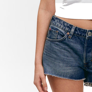 Short en jean taille haute pour femme, style décontracté d'été, en coton délavé, coupe droite, à ourlet effiloché et effet usé - Product Image 2