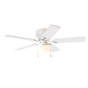 Ventilateur de plafond à profil bas de 52 pouces avec kit d'éclairage LED, 5 pales, moteur DC, blanc - Product Image 1