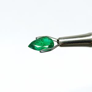 Émeraude verte en forme de poire de 2,51 carats provenant de Zambie, pierre précieuse non montée - Product Image 3