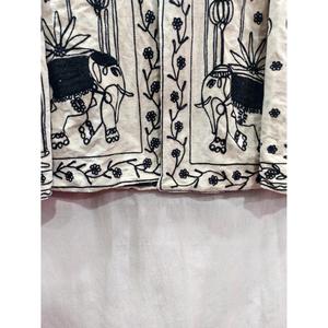 เสื้อแจ็คเก็ตขนสัตว์ปักลายทำมือสำหรับผู้หญิง สไตล์โบโฮ ลายช้างและดอกไม้ แบบแคชเมียร์ เสื้อโค้ทฤดูหนาว ดีไซน์เนอร์สไตล์ชาติพันธุ์ - Product Image 5