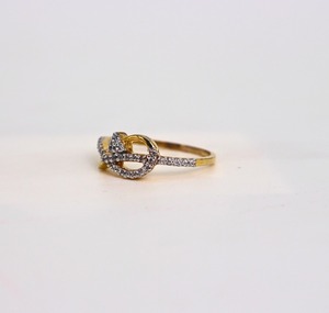 แหวนทองคำแท้ 14K สีเหลือง ประดับเพชรทรงกลม 1 กะรัต เพาะเลี้ยงในห้องปฏิบัติการ ขัดเงาอย่างดี แหวนแต่งงานสำหรับผู้หญิง สี D ถึง G ระดับความสะอาด IF SI2 - Product Image 3