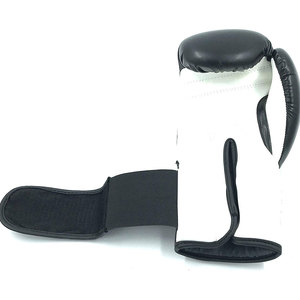 Gants de boxe professionnels pour hommes de haute qualité personnalisés en cuir PU et cuir synthétique, design parfait, taille idéale pour vos arts martiaux - Product Image 3
