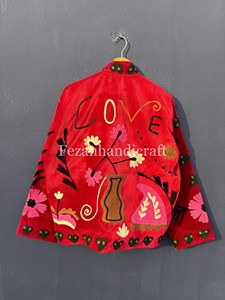 Chaqueta de terciopelo rojo bordada a mano, abrigo Suzani hecho a mano, blazer de patchwork para mujer, ropa de fiesta bohemia, manga larga, regalo para ella - Product Image 3
