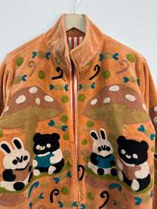 Nueva Chaqueta de Terciopelo con Bordado Suzani de Osos y Conejos, Forro de Algodón, Estilo Bohemio Vintage, Blazer Dinámico para Invierno - Product Image 5