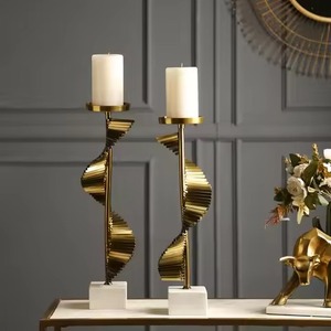Support de bougie de Noël en métal, centre de table décoratif pour les célébrations saisonnières - Product Image 6