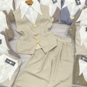 Ensemble deux pièces d'été pour femmes, vêtements confortables, mode naturelle, lavables, emballage personnalisé, fabriqué au Vietnam. - Product Image 5