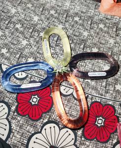 Chaînes en résine personnalisables, très grandes et aux couleurs claires, maillons en résine multicolores de grande taille disponibles. - Product Image 5