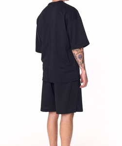 Camiseta de Verano para Hombre, Negra, Oversize, Cuello Redondo, Hombros Caídos, Corte Holgado, 100% Algodón, Fabricada a Medida por un Fabricante de Ropa de Alta Gama - Product Image 3