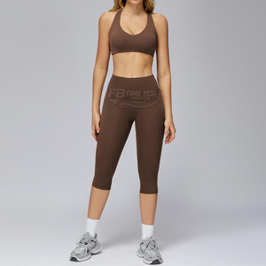 Ensemble de yoga 2 pièces grande taille pour femme : brassière de sport et pantalon court taille haute – Tenue de fitness et d'entraînement OEM - Product Image 6