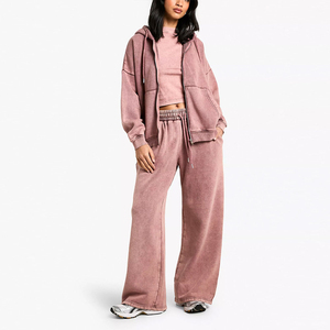 Ensemble survêtement femme délavé à l'acide avec sweat à capuche zippé et pantalon de jogging, sur mesure, style streetwear haut de gamme - Product Image 1